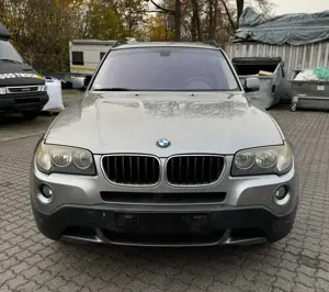 BMW X3 2.0d *TÜV2027*SHZ*Klimaaut.*Allwetter*PDC*AHK* Bild 2