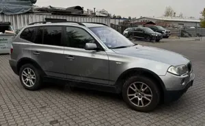 BMW X3 2.0d *TÜV2027*SHZ*Klimaaut.*Allwetter*PDC*AHK* Bild 4