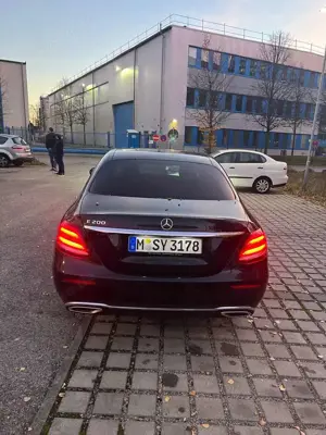 Mercedes-Benz E 200 Kompressor Automatik Classic Bild 4