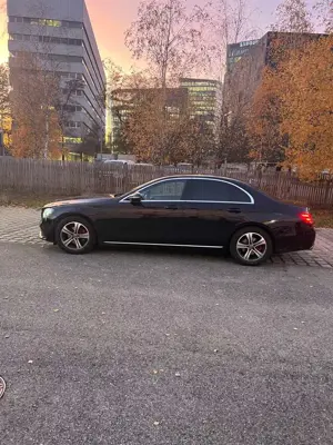 Mercedes-Benz E 200 Kompressor Automatik Classic Bild 2