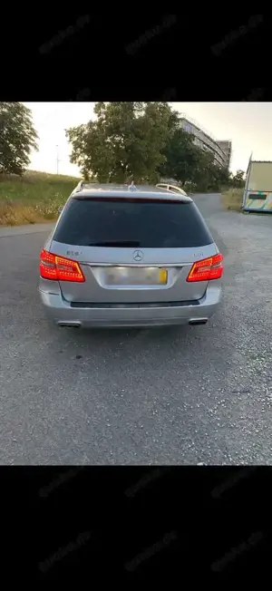 Mercedes-Benz E 350 T CDI DPF BlueEFFICIENCY 7G-TRONIC Avantgarde Bild 4