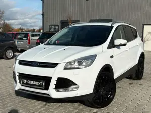 Ford Kuga 2.0 TDCi 4x4 Titanium / Bi-Xenon / Leder