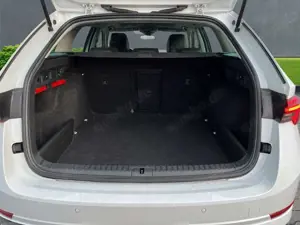 Skoda Octavia Combi Style 2.0 TDI+el.Panoramadach+Navi+Alufelgen Bild 5