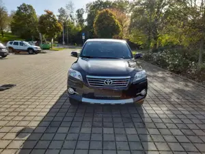 Toyota RAV 4 2.2 D-4D 4x4 Automatik Executive