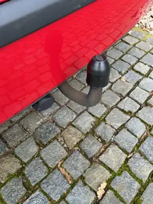 Ford Focus Focus Stufenheck 2.0 16V Aut. Ghia Bild 4