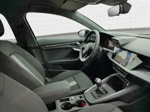 Audi A3 Advanced 35 TFSI*Navi*Alu*AHKÜ*PDC* Bild 5