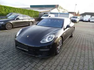 Porsche Panamera 4 GTS Bi-Xenon, Klappe, Luft, PDK, Chrono, PDLS-Pl Bild 1