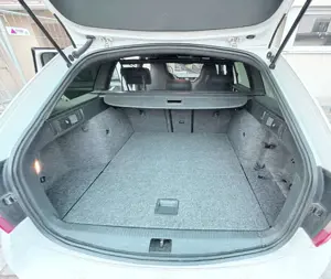 Skoda Octavia Combi 2.0 TDI (Green tec) RS Bild 5