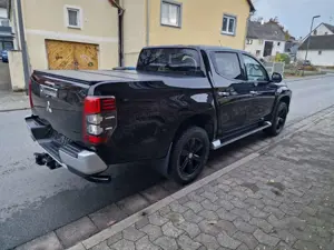 Mitsubishi L200 2,2D 4x4 SELECT AT DoKa Garantie12/26 HU01/27 Bild 2