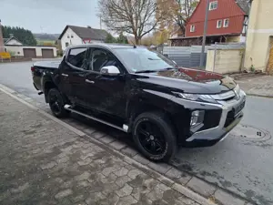 Mitsubishi L200 2,2D 4x4 SELECT AT DoKa Garantie12/26 HU01/27