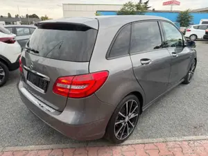 Mercedes-Benz B 200 BlueEFFICIENCY Sports Tourer Automatik Bild 3