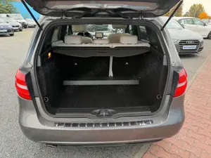 Mercedes-Benz B 200 BlueEFFICIENCY Sports Tourer Automatik Bild 4