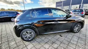 Peugeot 208 Elektromotor 136 Allure Pack Bild 5