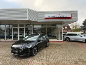 Ford Focus Turnier Titanium *SERVICE NEU*TOP*1.HAND