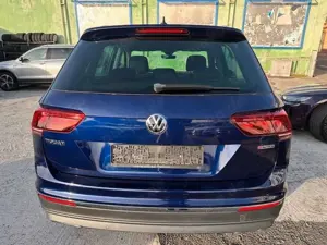 Volkswagen Tiguan Highline BMT 2,0 TDI 4Motion 176kW HeadUp Bild 5