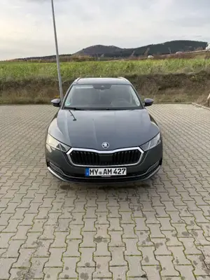 Skoda Octavia Combi 2.0 TDI DSG Style