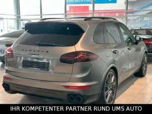 Porsche Cayenne S/SPORT-CHRONO/ACC/PANO/KEYLESS/SOFT/21" Bild 4