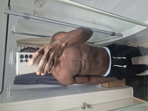 Blackboy ( 22) sucht sexpartnerin