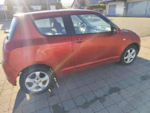Suzuki Swift 1.3 Comfort TÜV 12/26 Bild 2