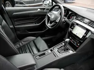 Volkswagen Passat Variant 2.0 TDI Business 4Motion DSG ACC Bild 3