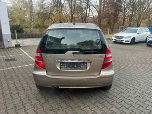 Mercedes-Benz A 180 Diesel  Automatik 2 Hand Bild 5