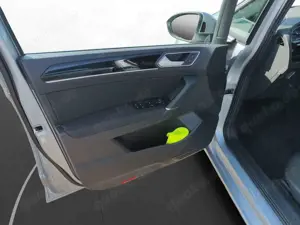 Volkswagen Touran Highline 2,0 l TDI SCR 110 kW (150 PS) 7- Bild 5