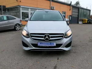 Mercedes-Benz B 180 "CLASSIC"/NAVI/SHZ Bild 2