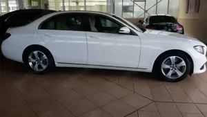 Mercedes-Benz E 200 E 200 d 9G-TRONICAvantgarde