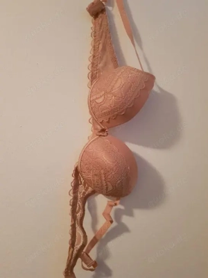 schicker getragene BH