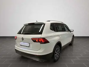 Volkswagen Tiguan Allspace 1.5 TSI ACTIVE, 7 Sitzer, Navi, Bild 2
