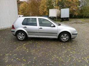 Volkswagen Golf 1.6 Edition Neue Tüv