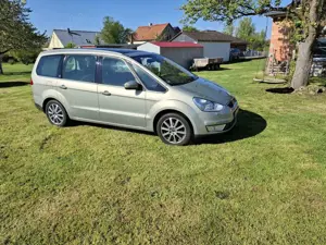 Ford Galaxy 2.2 TDCi DPF Ghia