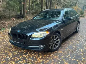 BMW 525 d xDrive R-KAMERA TEMPOMAT TEILLEDER 1-HAND