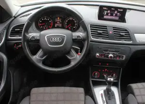Audi Q3 - 2,0 TFSI Quattro Sportsitze Bi-Xenon Alu 18 Bild 4