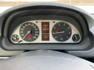 Mercedes-Benz B 180 |Navi|TÜV Bild 2