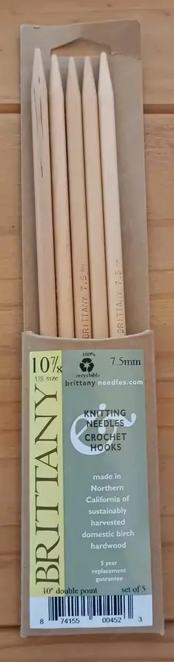Stricknadeln - Holz-Nadelspiel 7,5 mm der Marke Brittany