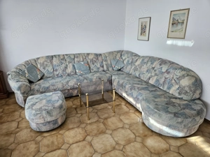 Polster Couchgarnitur und Beistelltisch zu verschenken
