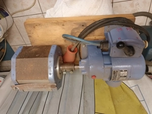 Poliertrommel mit Antriebsmotor