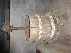 Alte Traubenkelter Weinpresse stabile Ausführung (Vintage)