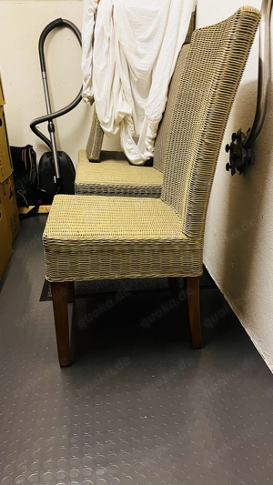 4 Stühle in Rattan-Optik
