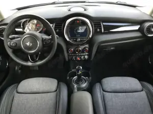 MINI Cooper 3trg AUTOM+NAVI+SITZHZ+LED+CARPLAY Bild 5