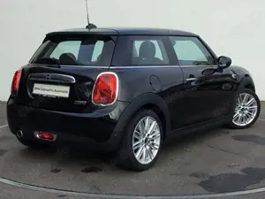 MINI Cooper 3trg AUTOM+NAVI+SITZHZ+LED+CARPLAY Bild 4