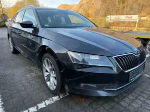 Skoda Superb Style 4x4 / Automatik / Tüv 3/27