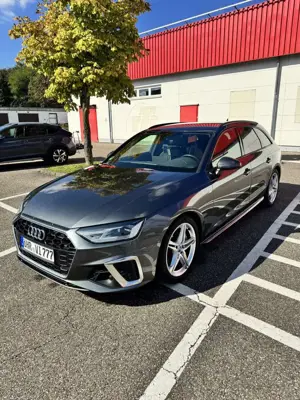 Audi A4 Avant 40 TDI S tronic line
