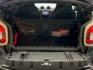 smart forTwo fortwo cabrio EQ passion Bild 5