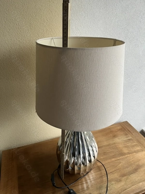 2 dekorative Tischlampen silber farben im Konvolut Bild 2