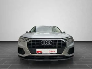 Audi Q3 TFSI e 45 TFSI e 180(245) kW(PS) S tronic Bild 5