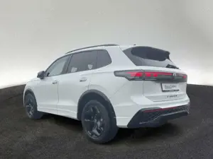 Volkswagen Tiguan R-Line Black 1.5 eHybrid AHK PANO MATRIX Bild 3