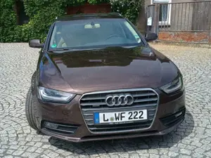 Audi A4 A4 Avant 2.0 TDI DPF quattro S tronic Ambition Bild 4
