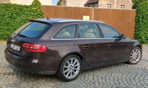 Audi A4 A4 Avant 2.0 TDI DPF quattro S tronic Ambition Bild 3